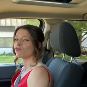 Meet your Posher, Allison